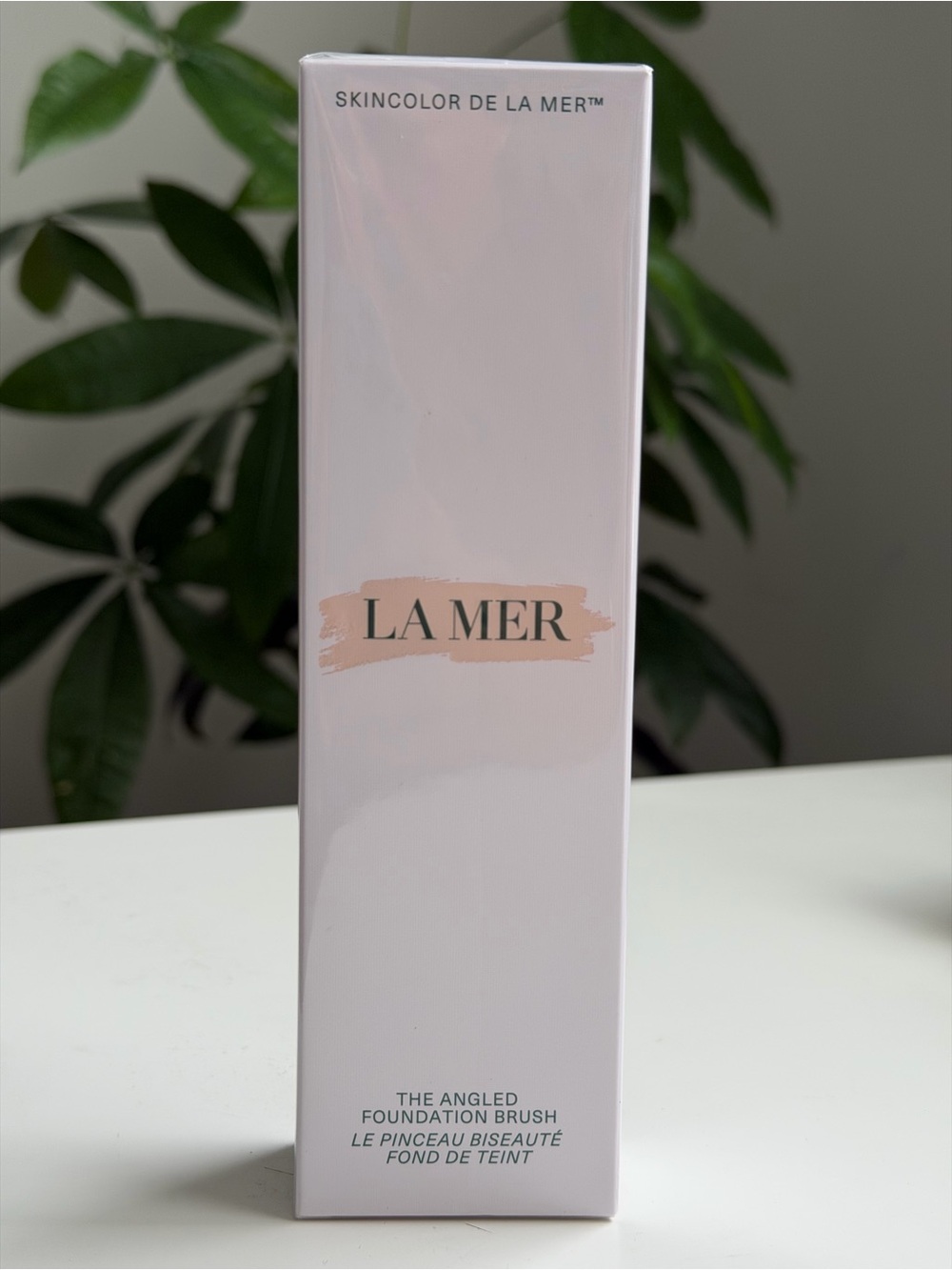 La Mer The Angled Foundation Brush | Luxury Makeup Brush | Discontinued / Rare